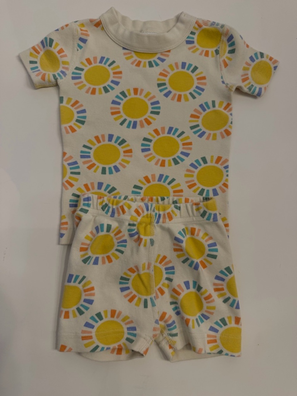 Hanna Andersson rainbow sun  print size 100